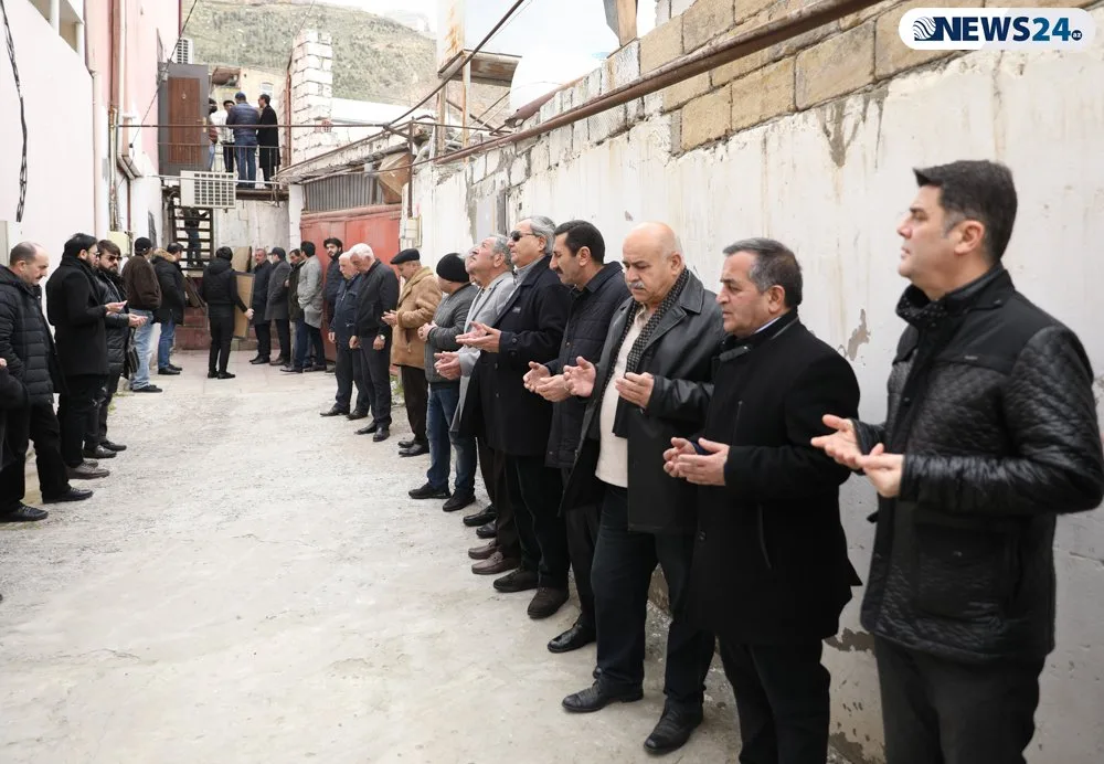 "Kaş, başımı çiyninə qoyub ağlaya bilərdim, ata..." - VİDEOREPORTAJ - FOTOLAR