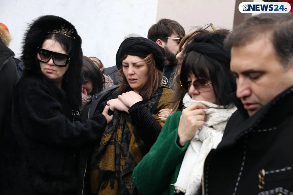 "Kaş, başımı çiyninə qoyub ağlaya bilərdim, ata..." - VİDEOREPORTAJ - FOTOLAR