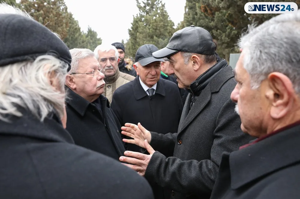 "Kaş, başımı çiyninə qoyub ağlaya bilərdim, ata..." - VİDEOREPORTAJ - FOTOLAR
