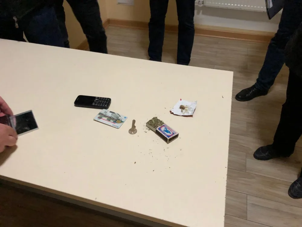 Keçmiş məhkumun evində külli miqdarda - HEROİN AŞKARLANDI - FOTO