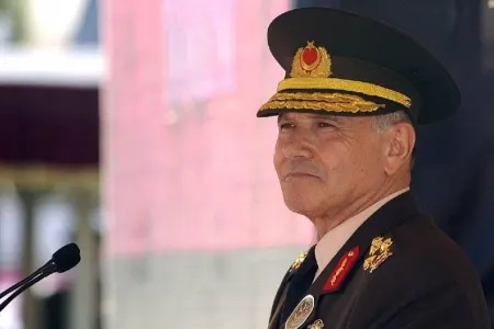 79 yaşlı general koronavirusdan ÖLDÜ