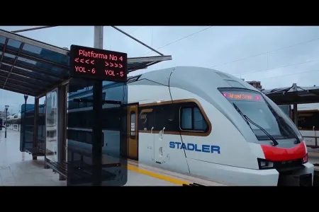 Bakı-Sumqayıt-Bakı elektrik qatarlarının sayı azaldıldı