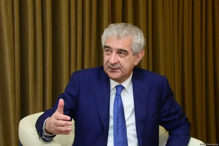 “Azərbaycanın koronavirus bəlasından az itkilərlə çıxmasına öz dəstəyimizi verəcəyik" - Əli Əhmədov