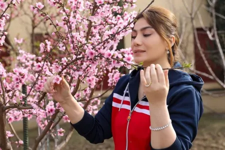 "Ümid edirəm bu sınaqdan həm Allah, həm də insanlıq qarşısında üzüağ çıxacağıq" - Ruhi Əliyeva - VİDEO
