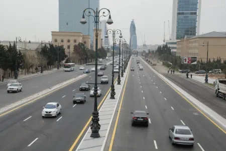 Bakıda nəqliyyatdan istifadə edənlərin sayı 80% azalıb