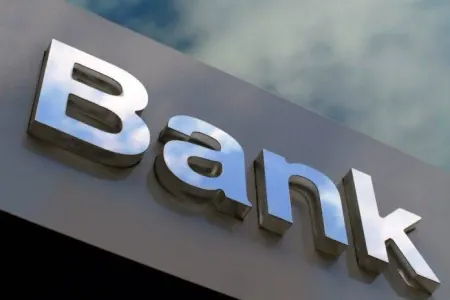 Sabahdan etibarən bütün banklar - İŞLƏYİR