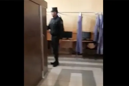 Karantin rejimini pozan internet klub bağlandı