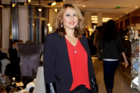 COVİD 19-a yoluxan Mirvari Fətəliyeva DANIŞDI: - "Halsızlıqla başladı, daha sonra baş ağrıları, boğaz qıcıqlanması, ishal..."