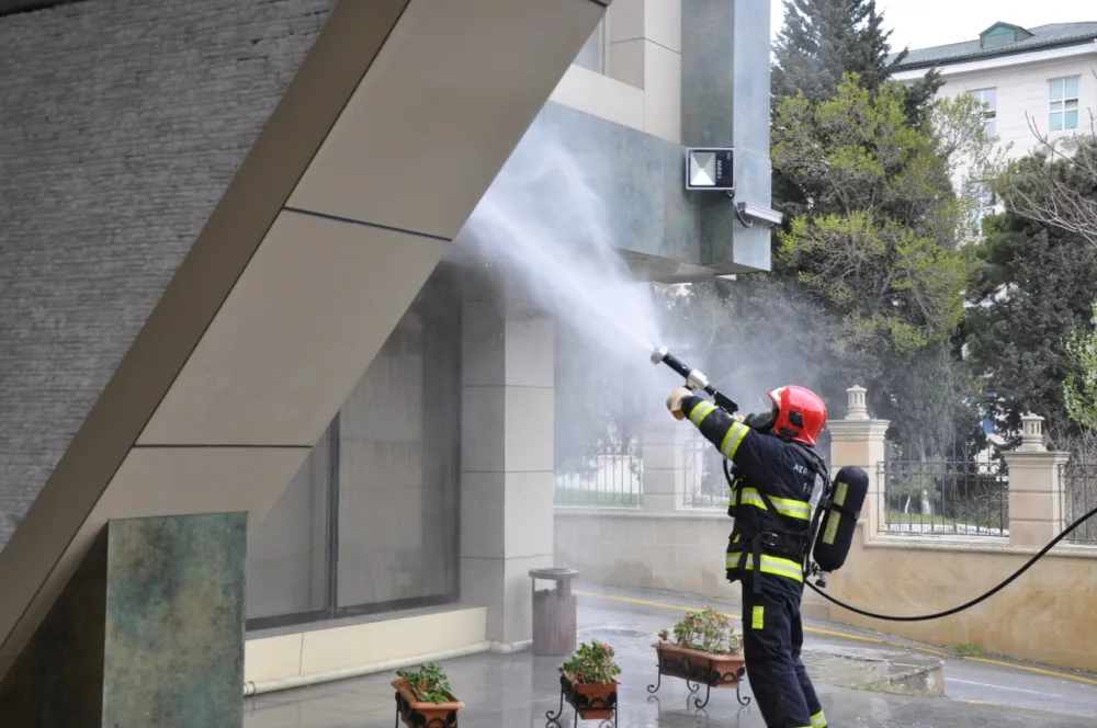 Bakının müxtəlif əraziləri dezinfeksiya - EDİLİR - FOTO - VİDEO