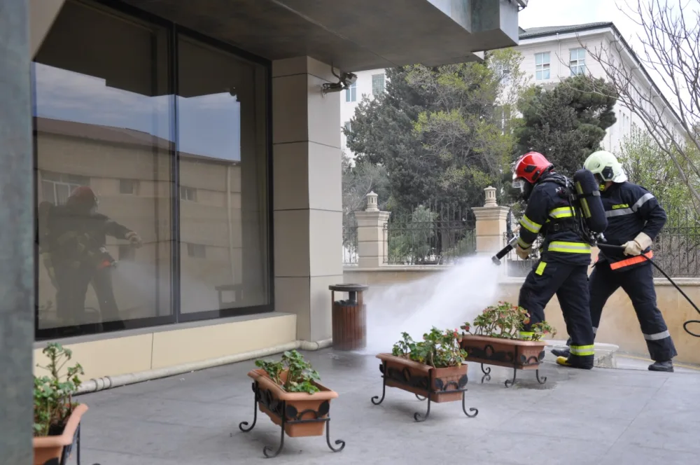 Bakının müxtəlif əraziləri dezinfeksiya - EDİLİR - FOTO - VİDEO