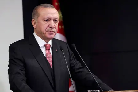 Ərdoğan 7 aylıq maaşını bağışladı - -Video