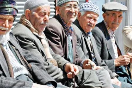 DİQQƏT! 65 yaşdan yuxarı şəxslər 8103 nömrəsinə sms - GÖNDƏRƏ BİLMƏZ - RƏSMİ