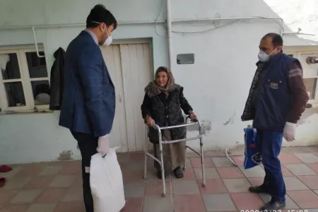 “Qazax Sement Zavodu” MMC tənha yaşlılara bir aylıq - ƏRZAQ PAYLAYIB