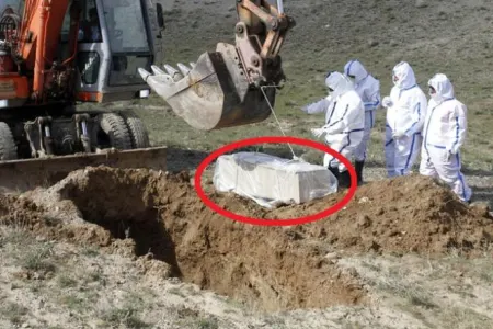 Azərbaycanda koronavirusdan ölənlər ailə üzvlərinin iştirakı ilə DƏFN EDİLİR - EKSKLÜZİV