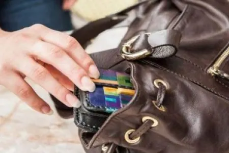 Mingəçevirdə axtarışda olan cibgir - QADIN TUTULDU