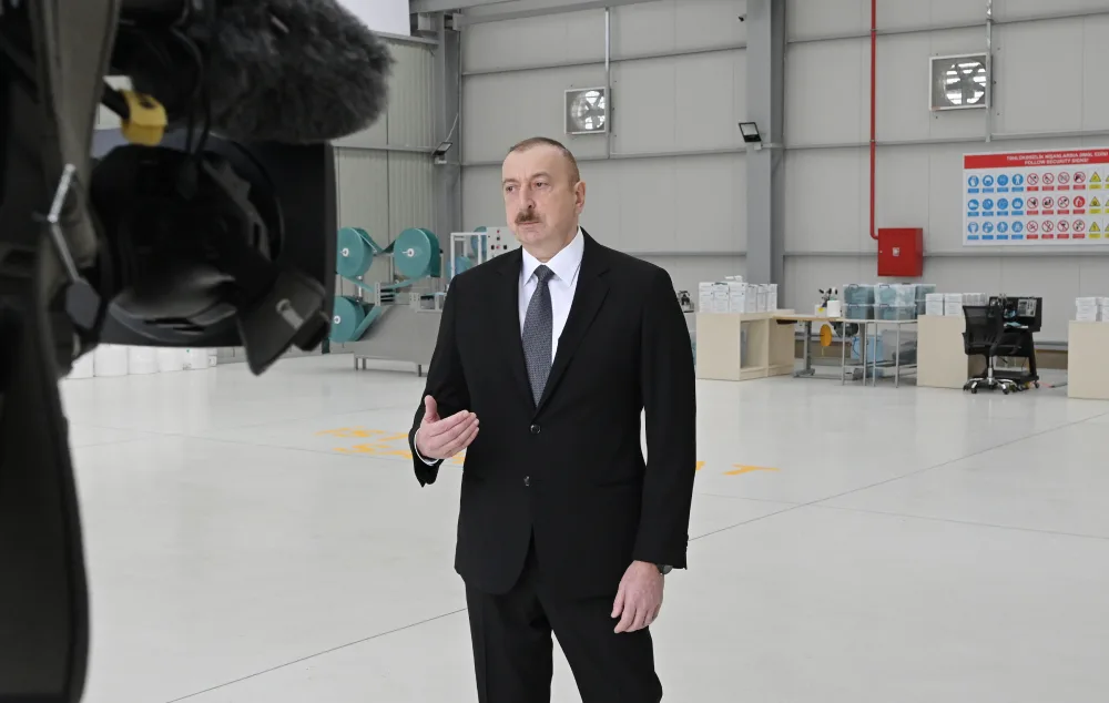Prezident və xanımı tibbi maska istehsalı - müəssisəsinin AÇILIŞINDA -FOTO - VİDEO - YENİLƏNDİ