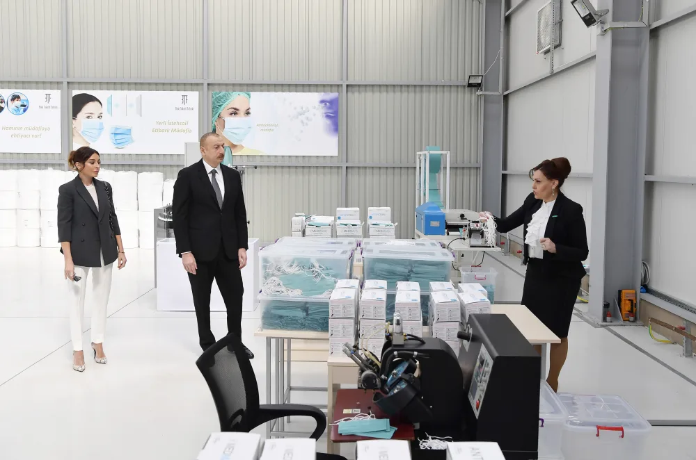 Prezident və xanımı tibbi maska istehsalı - müəssisəsinin AÇILIŞINDA -FOTO - VİDEO - YENİLƏNDİ