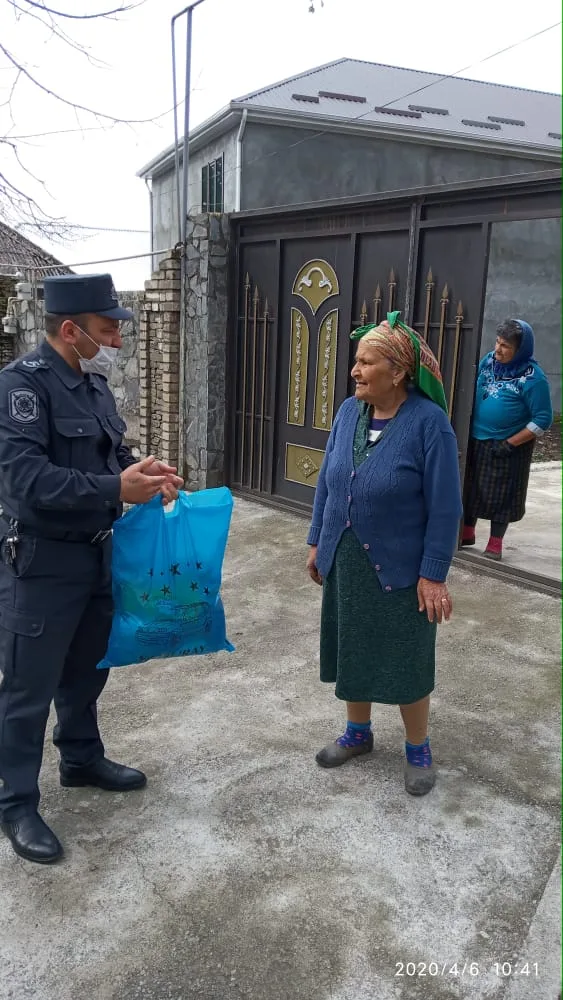 Polis yaşlı sakinləri evlərində - ZİYARƏT ETDİ - FOTO