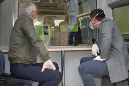 “Azərpoçt” vətəndaşlara səyyar xidmət göstərir