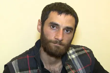 Ölən atasından qalan tapançanı saxlayan şəxs - TUTULDU - FOTO