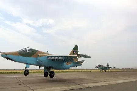 MiQ-29 və Su-25 təyyarələrinin ekipajları ilə taktiki-uçuş təlimi - KEÇİRİLDİ - FOTOLAR