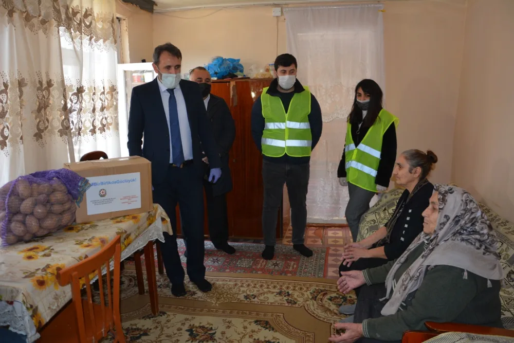 Qaradağda 130 ailəyə ərzaq yardımı edildi - FOTO