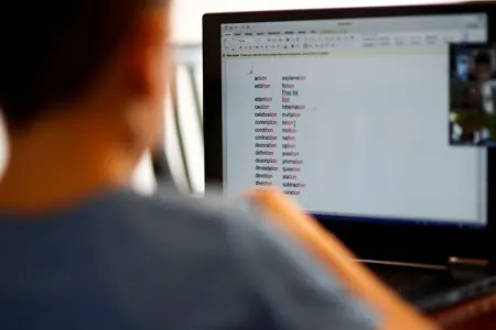 "Virtual məktəb" özünü doğrultmur - YENİ VERSİYALAR TƏTBİQ OLUNACAQ