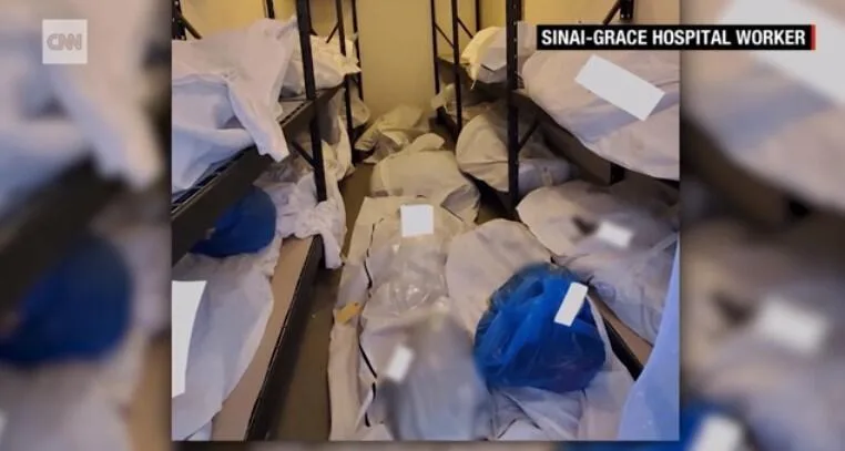 Şok görüntülər - KÜTLƏVİ MƏZARLIQ, ÜST-ÜSTƏ YIĞILAN MEYİTLƏR - FOTO