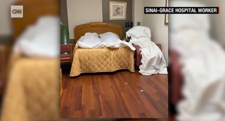 Şok görüntülər - KÜTLƏVİ MƏZARLIQ, ÜST-ÜSTƏ YIĞILAN MEYİTLƏR - FOTO