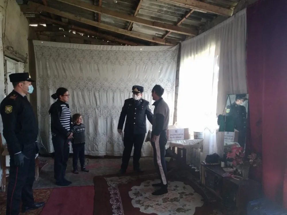 Xaçmaz polisi ailələrə ərzaq yardımı etdi - FOTOLAR