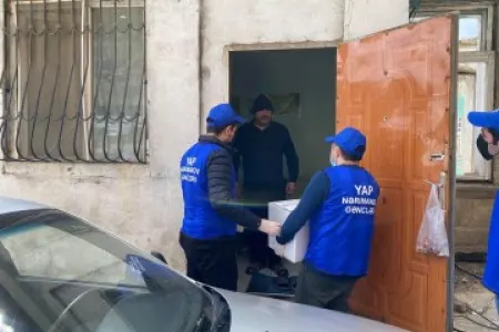 YAP aztəminatlı ailələrə ərzaq yardımı etdi - FOTOLAR