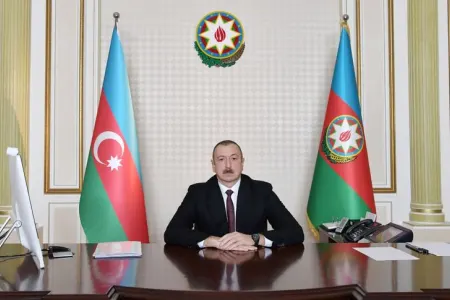 "Pencəyin, paltonun üstündən narıncı maykaları geyinib küçələrə çıxmışdılar" - Prezident müxalifəti tənqid etdi - VİDEO