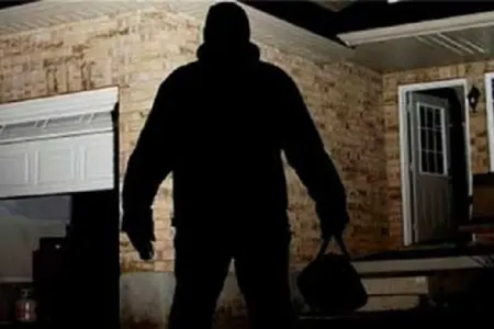 Balakəndə evdən oğurluq edən şəxslər - TUTULDU