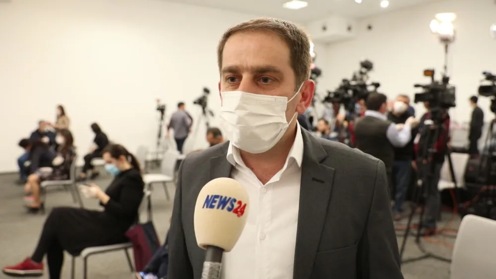 "Bizim üçün hər zaman risk var"- - JURNALİSTLƏR KORONAVİRUSDAN QORXURLARMI? SORĞU-VİDEO