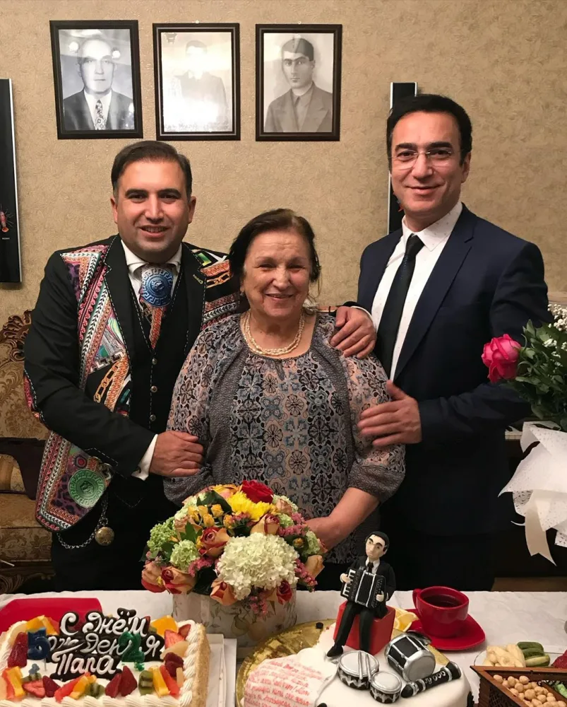 Xalq artistinin ailəsində - AĞIR İTKİ - FOTOLAR