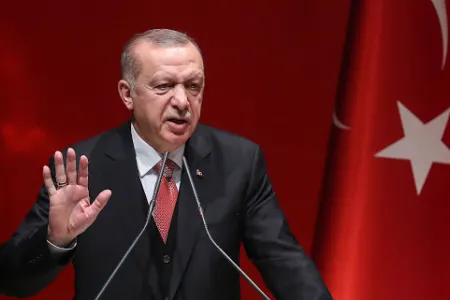 Türkiyədə 4 gün küçəyə çıxmaq - QADAĞAN EDİLDİ