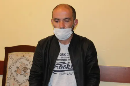 Polisə bıçaqla xəsarət yetirməyə cəhd edən şəxs - TUTULDU