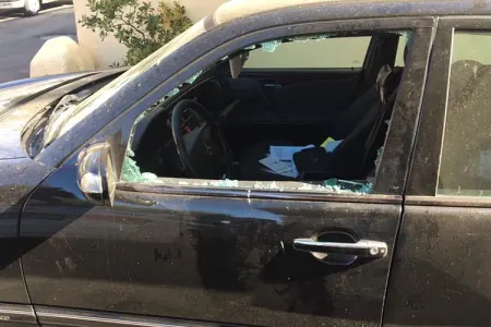 Salyanda avtomobildən 655 manat - PUL OĞURLANDI