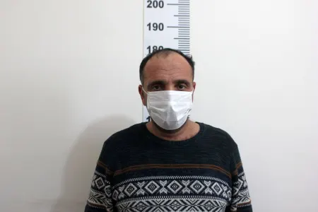 Karantini pozaraq narkotik satan "Baba" - TUTULDU - FOTO