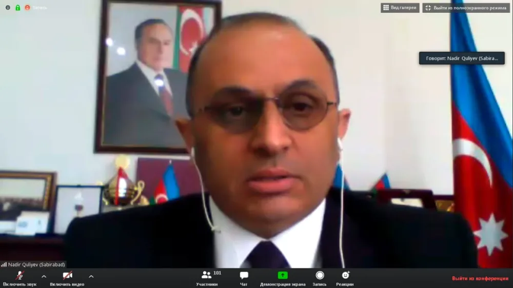 Azad Rəhimov onlayn - MÜŞAVİRƏ KEÇİRDİ - FOTO