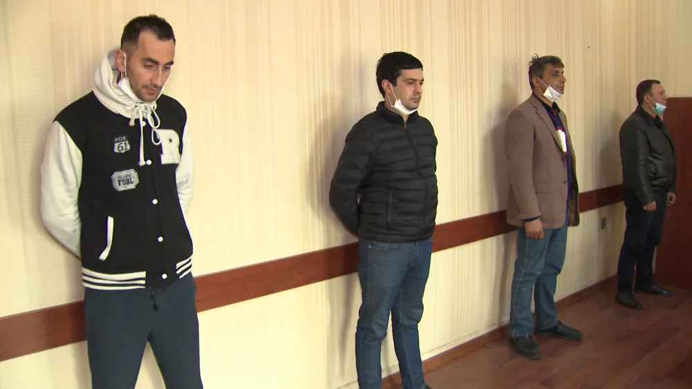 Bakıda karantin rejimini pozan - KAFE AŞKARLANDI - FOTO - VİDEO