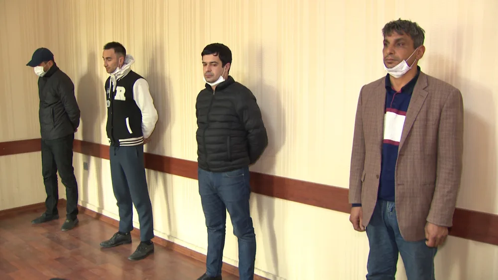 Bakıda karantin rejimini pozan - KAFE AŞKARLANDI - FOTO - VİDEO