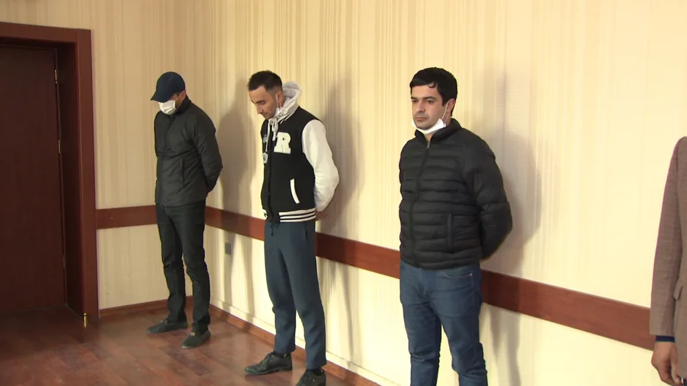 Bakıda karantin rejimini pozan - KAFE AŞKARLANDI - FOTO - VİDEO