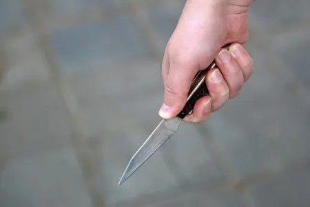 Bakıda kişi özünü - BIÇAQLADI