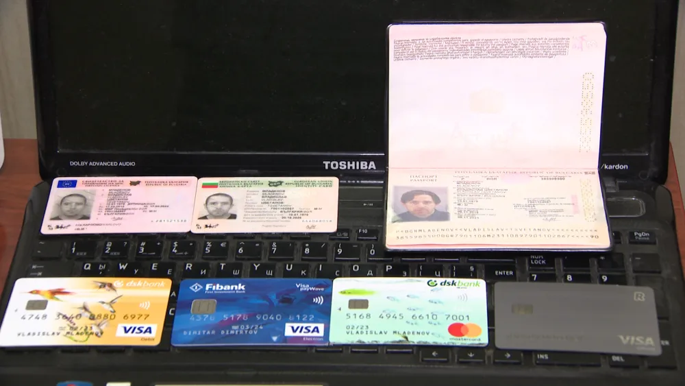 Banklara qarşı kibercinayət törədən əcnəbilər ƏLƏ KEÇDİ - FOTO - VİDEO