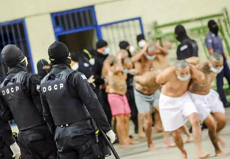 Həbsxanadan - ŞOK GÖRÜNTÜLƏR - FOTO