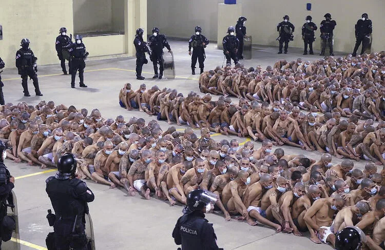 Həbsxanadan - ŞOK GÖRÜNTÜLƏR - FOTO