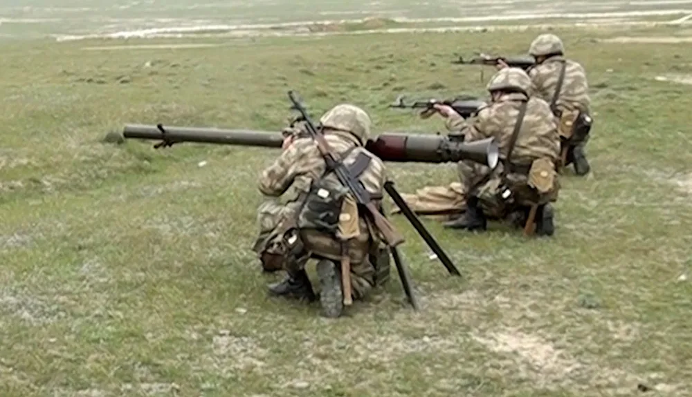 Tankəleyhinə bölmələr döyüş atışlı - MƏŞQLƏR KEÇİRİR - FOTO - VİDEO