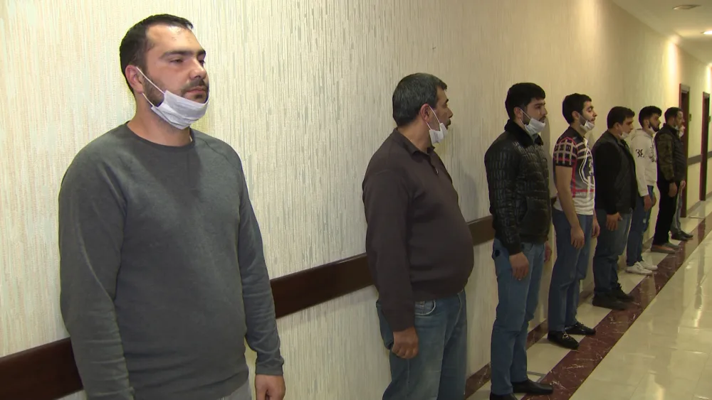 18 nəfərə saxta arayış satan şirkət rəhbəri - ƏLƏ KEÇDİ - FOTO - VİDEO