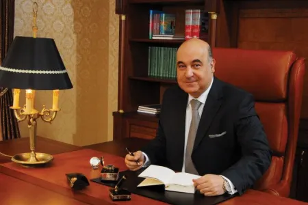 "Mənə səviyyəsiz oxucu lazım deyil" - ÇİNGİZ ABDULLAYEV